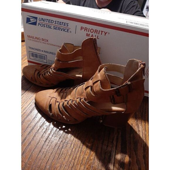 Size 7-8M Rue 21 etc! Brown Chunky Stacked Heel Rear Zip High Heel Shoes Booties - Picture 3 of 7